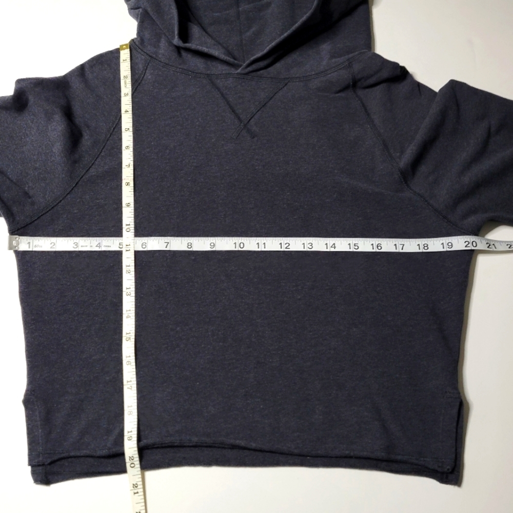 Lululemon cropped hoodie - Picture 7 of 12